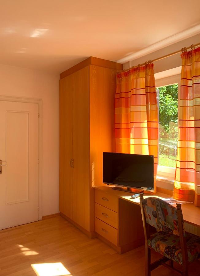 Garni Rika Bed & Breakfast Parcines Bagian luar foto